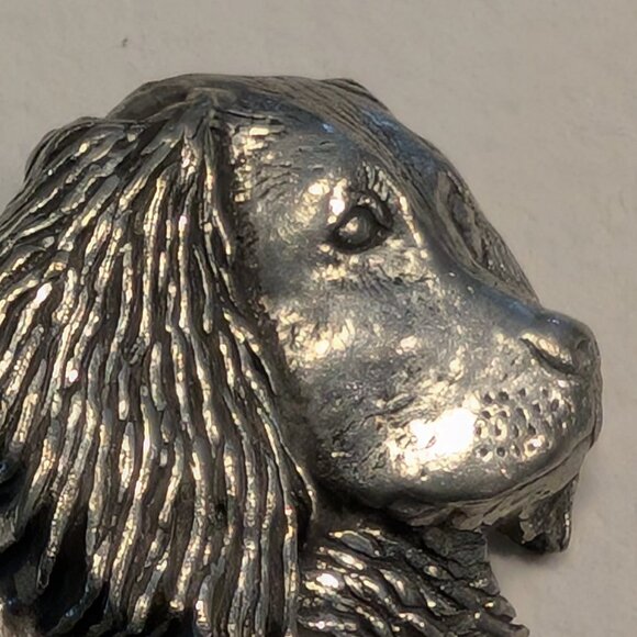 collectible English pewter Spaniel pin - Picture 3 of 7